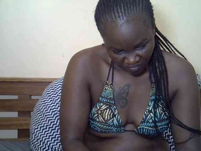 Prettyliz30 webcam