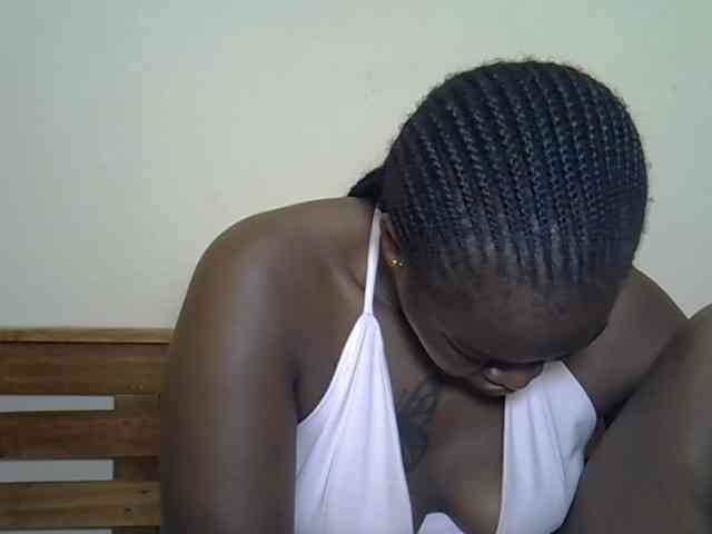 Prettyliz30 webcam