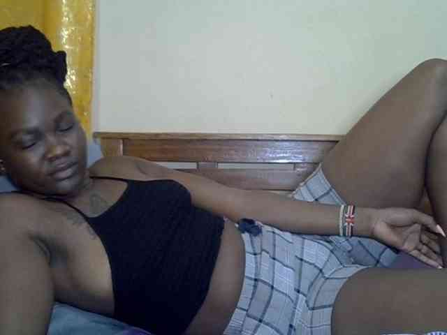 Prettyliz30 webcam