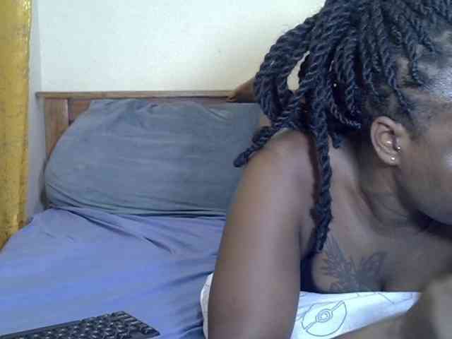 Prettyliz30 webcam