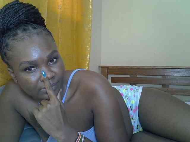 Prettyliz30 webcam