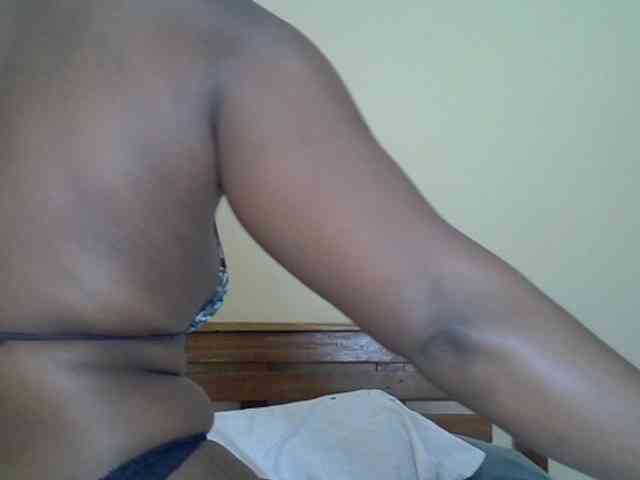 Prettyliz30 webcam