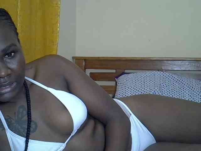 Prettyliz30 webcam
