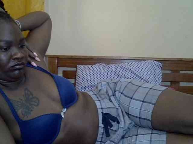Prettyliz30 webcam