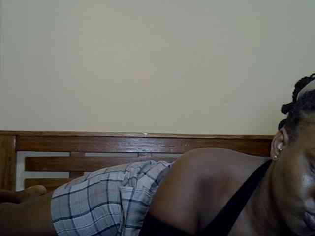 Prettyliz30 webcam