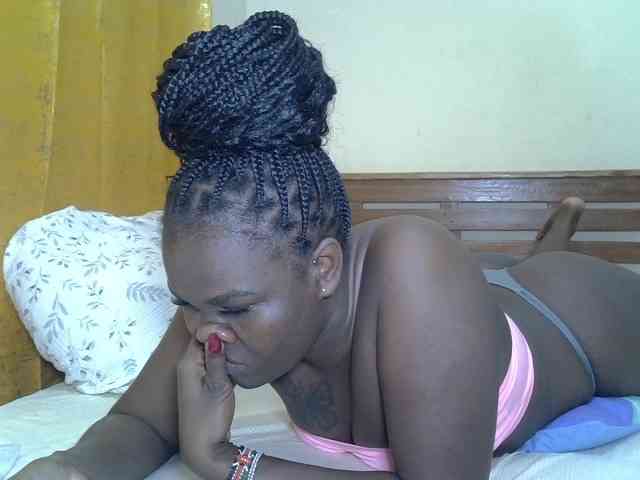 Prettyliz30 webcam