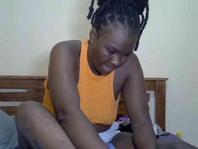 Prettyliz30 webcam