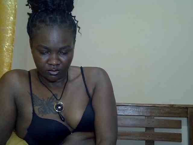 Prettyliz30 webcam