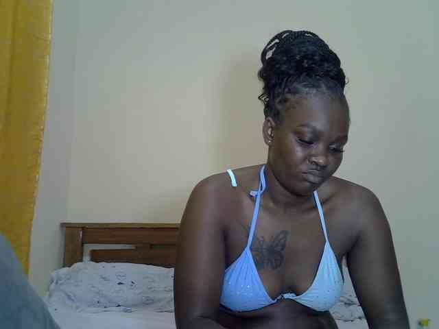 Prettyliz30 webcam