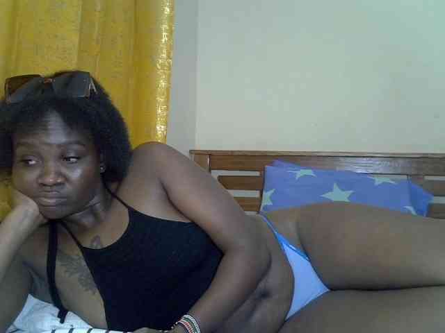 Prettyliz30 webcam