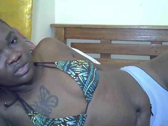 Prettyliz30 webcam