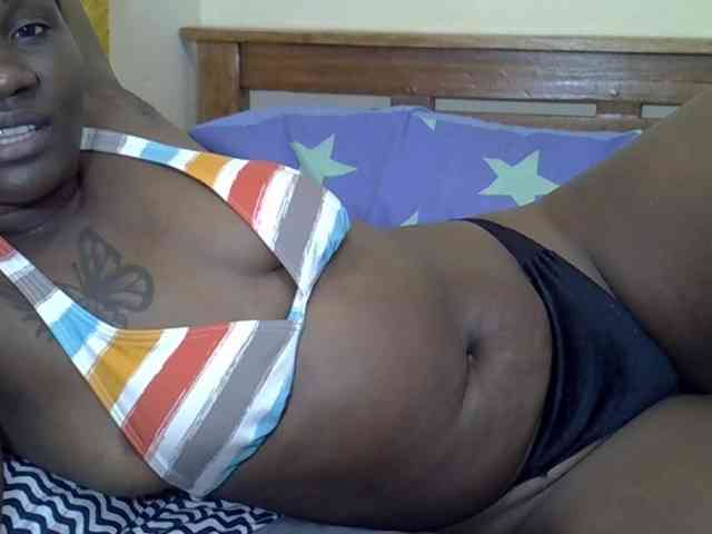Prettyliz30 webcam