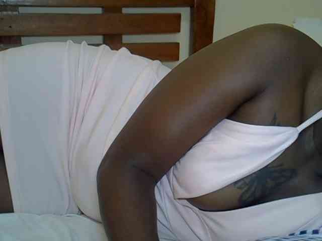 Prettyliz30 webcam