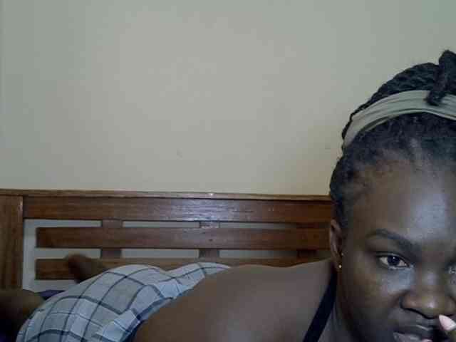 Prettyliz30 webcam