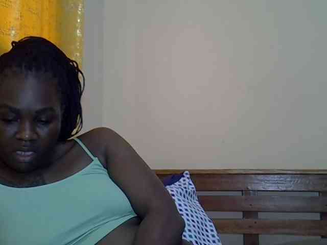 Prettyliz30 webcam