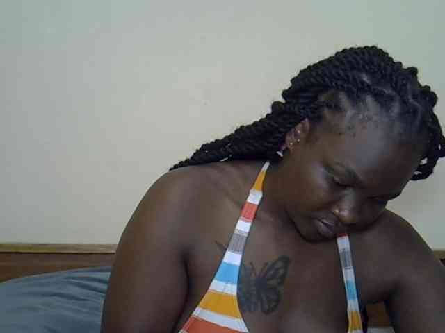 Prettyliz30 webcam