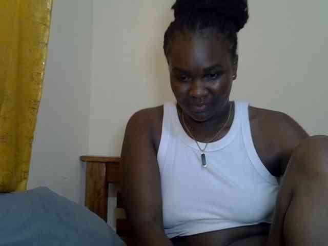 Prettyliz30 webcam