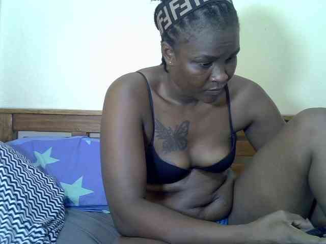 Prettyliz30 webcam