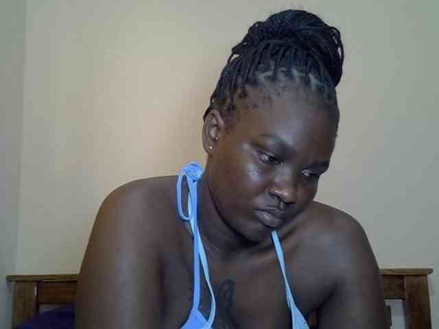 Prettyliz30 webcam