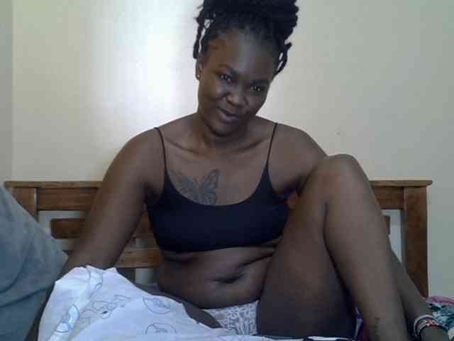 Prettyliz30 webcam