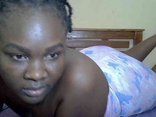 Prettyliz30 webcam