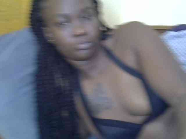 Prettyliz30 webcam