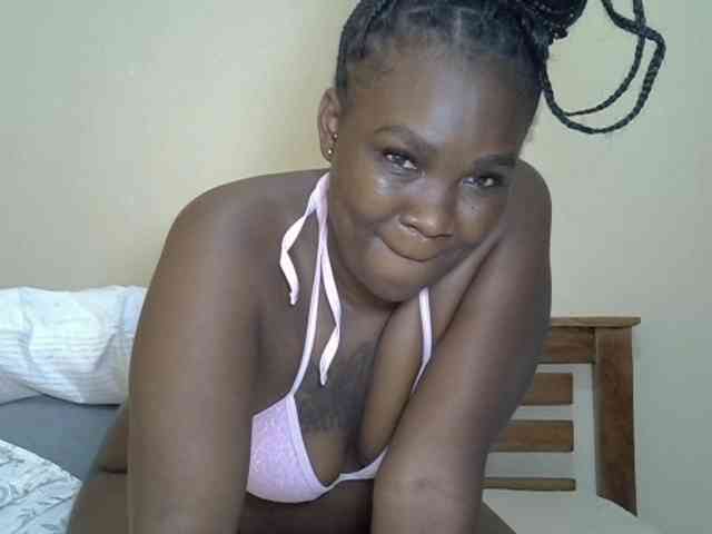 Prettyliz30 webcam