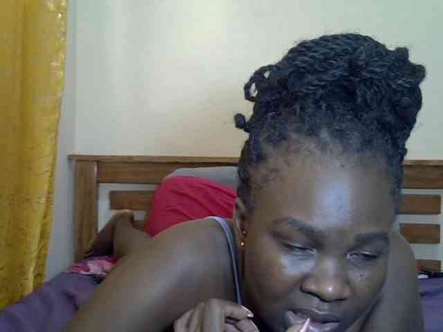 Prettyliz30 webcam