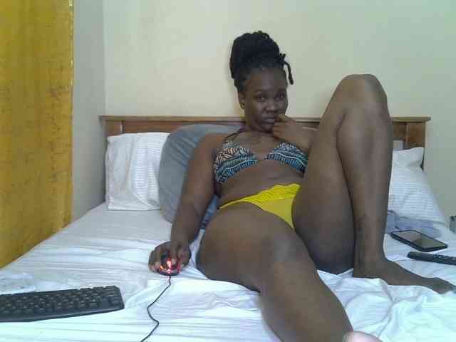 Prettyliz30 webcam