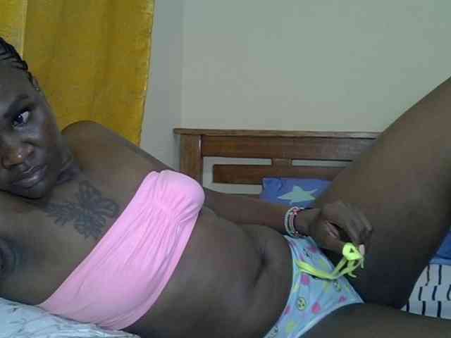 Prettyliz30 webcam