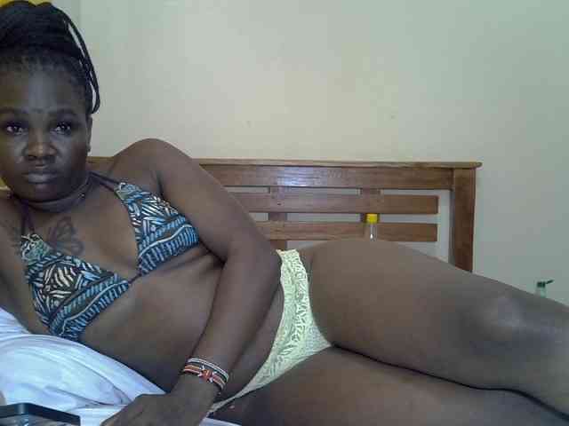 Prettyliz30 webcam