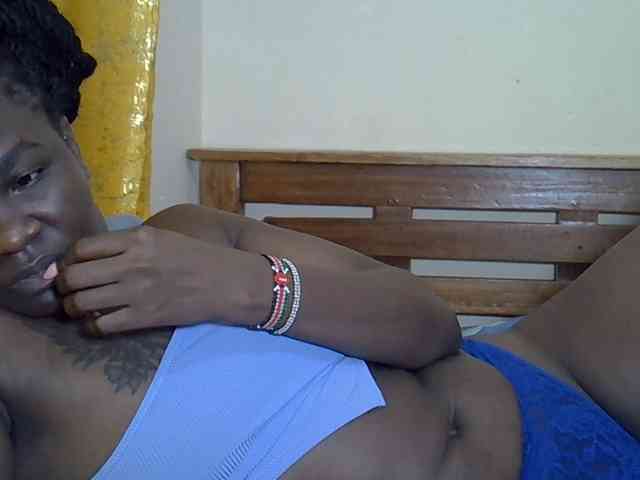 Prettyliz30 webcam