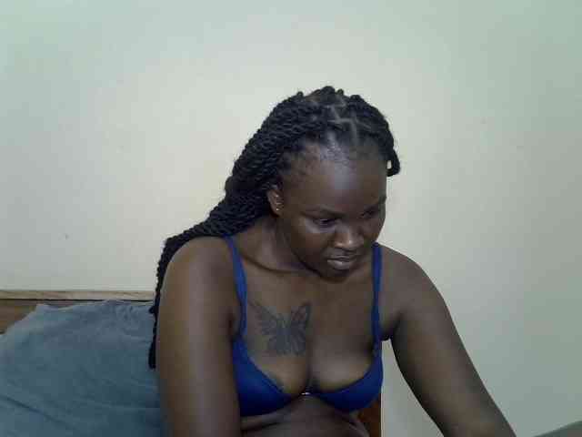 Prettyliz30 webcam