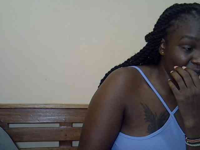 Prettyliz30 webcam