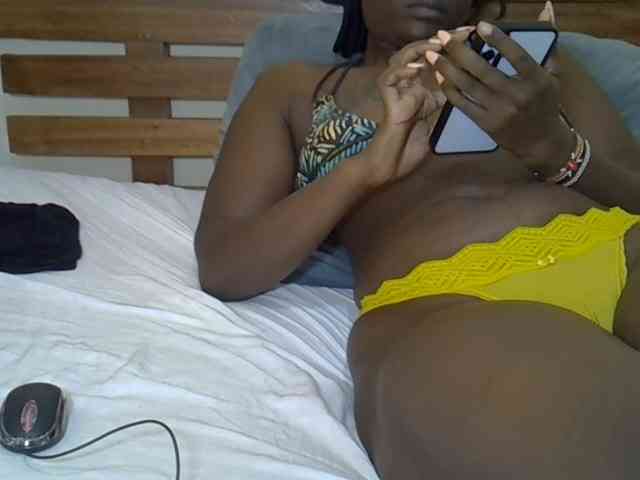 Prettyliz30 webcam