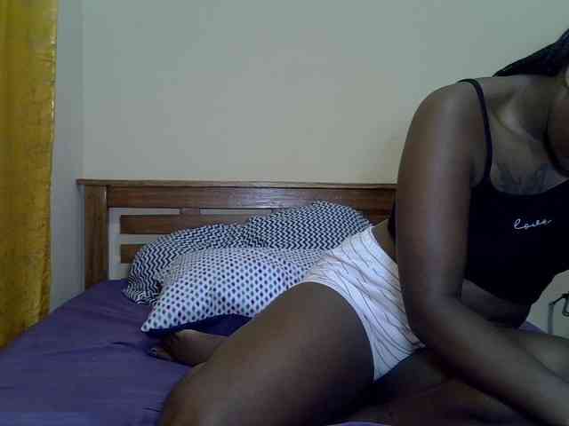 Prettyliz30 webcam