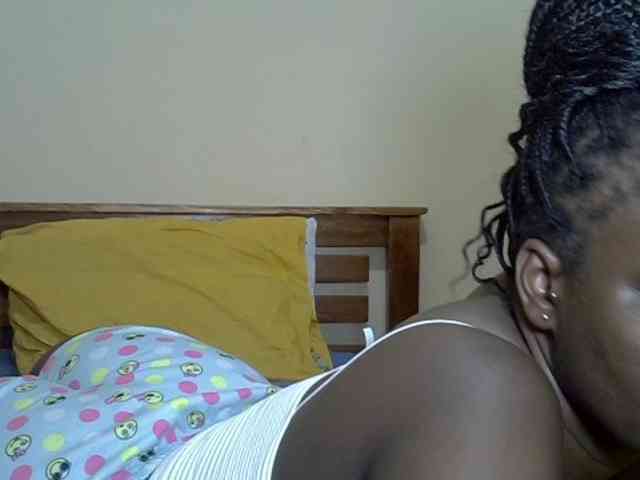 Prettyliz30 webcam