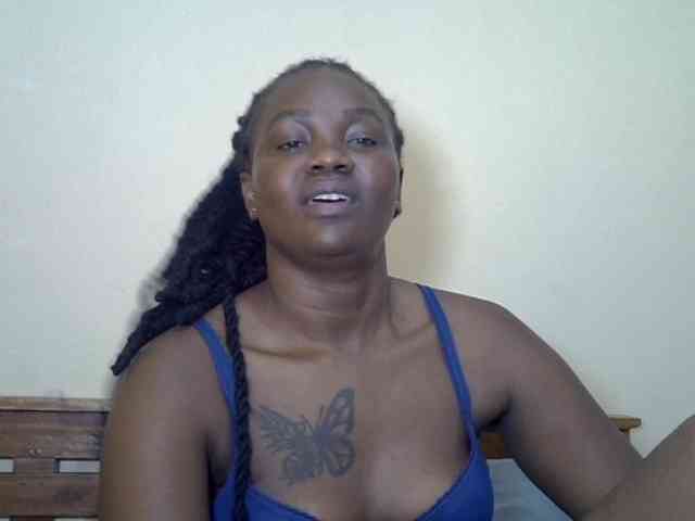 Prettyliz30 webcam