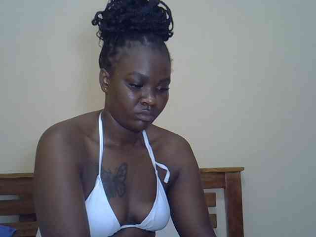 Prettyliz30 webcam