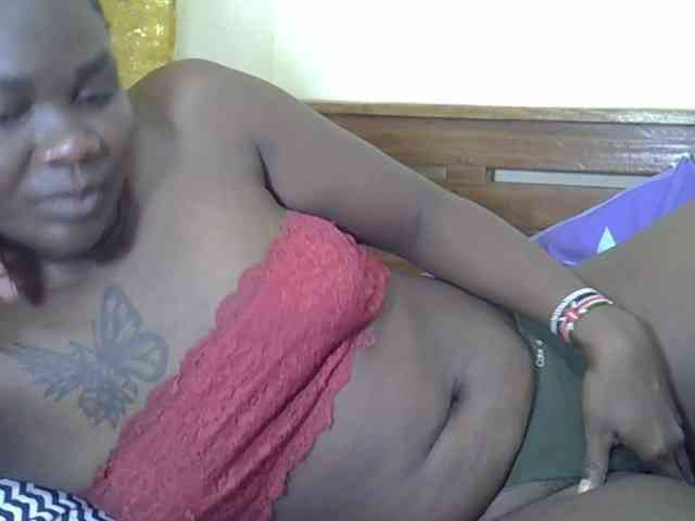 Prettyliz30 webcam