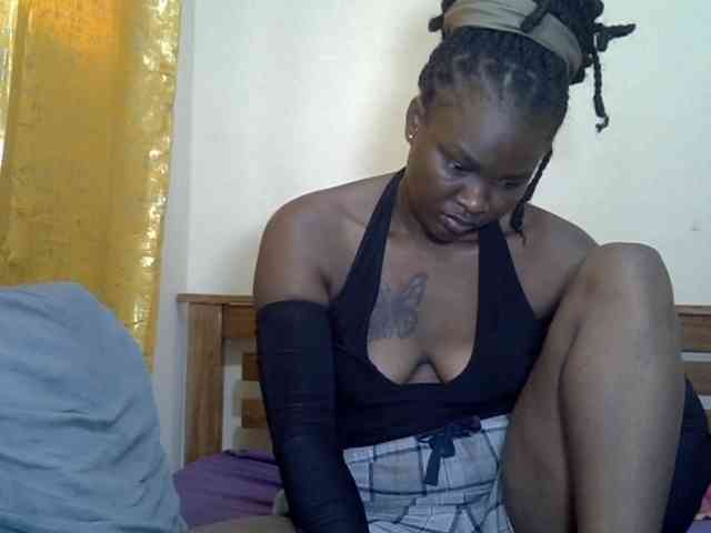 Prettyliz30 webcam