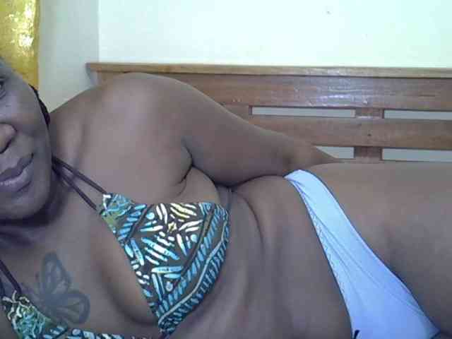 Prettyliz30 webcam