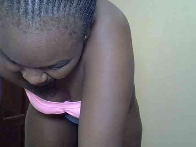 Prettyliz30 webcam