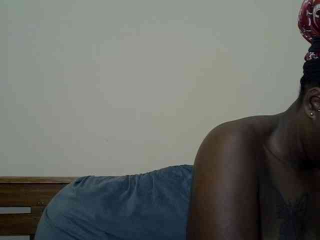 Prettyliz30 webcam