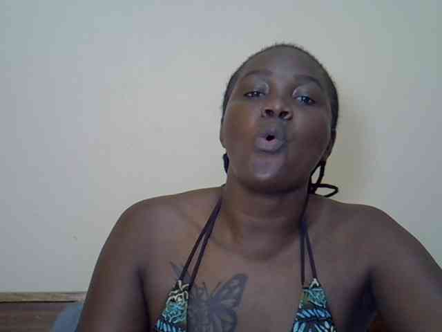 Prettyliz30 webcam