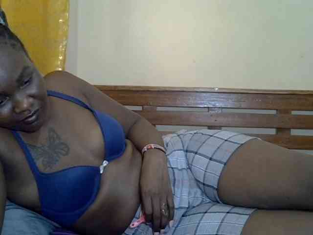 Prettyliz30 webcam