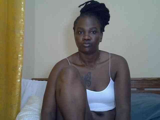 Prettyliz30 webcam