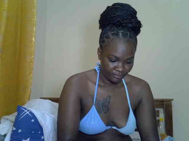Prettyliz30 webcam