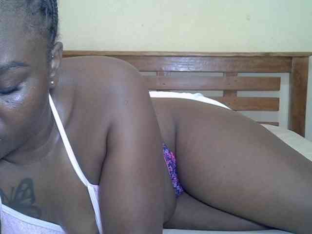 Prettyliz30 webcam