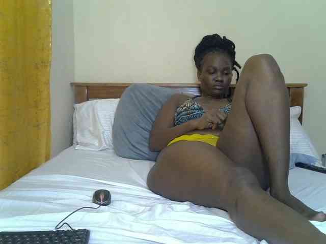 Prettyliz30 webcam